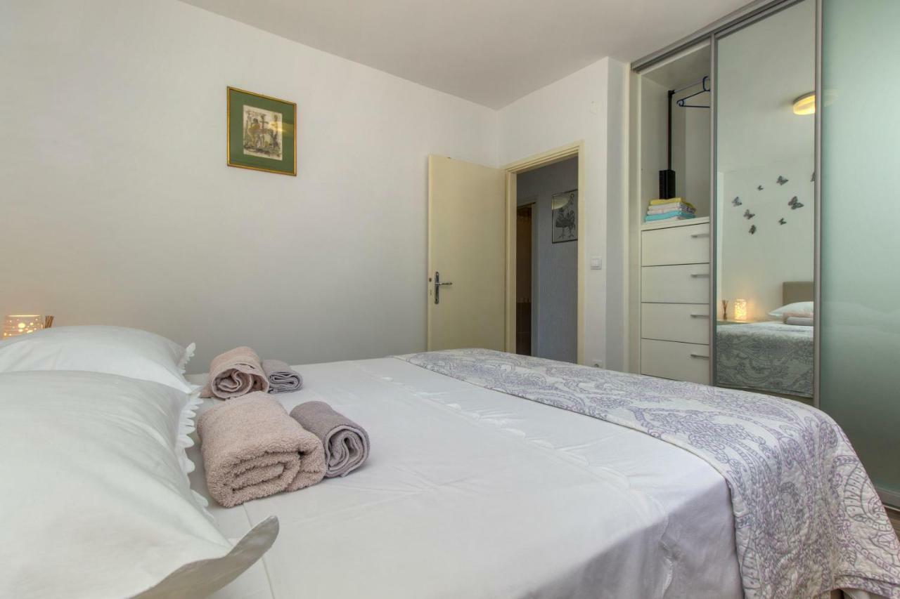 Consuela Apartment โบรดาริตซา ภายนอก รูปภาพ